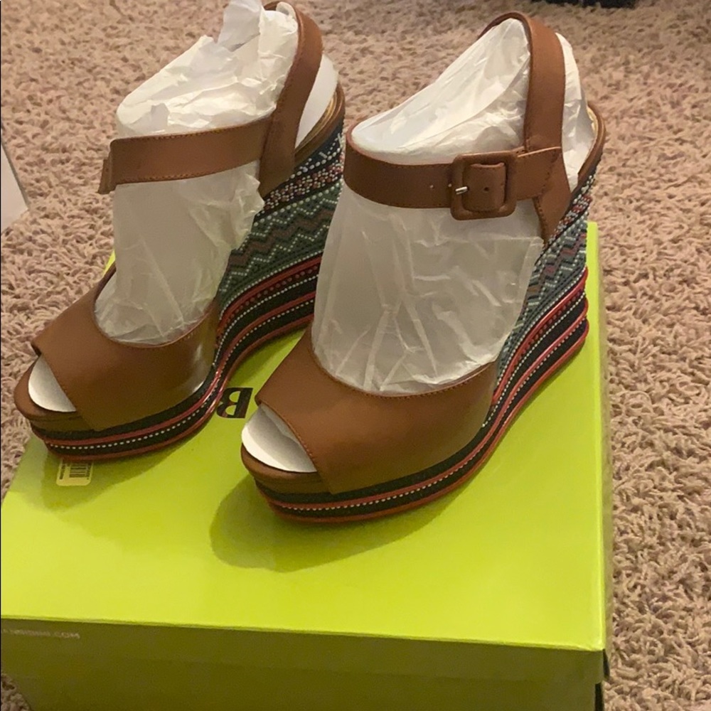 BRAND NEW NEVER WORN WEDGES!